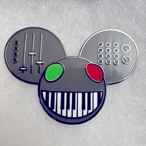 Deadmau5 5eries_5 Pin - Synthesizer #180 / 200